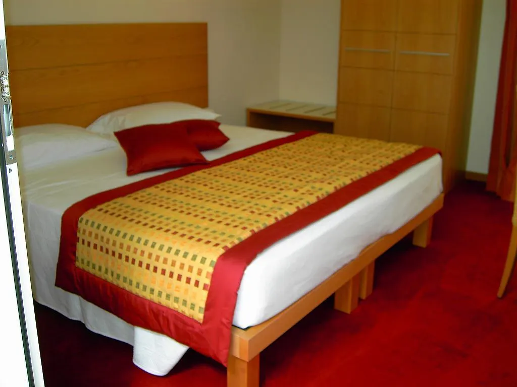 Accademia Hotel Rimini 3*,  İtalya