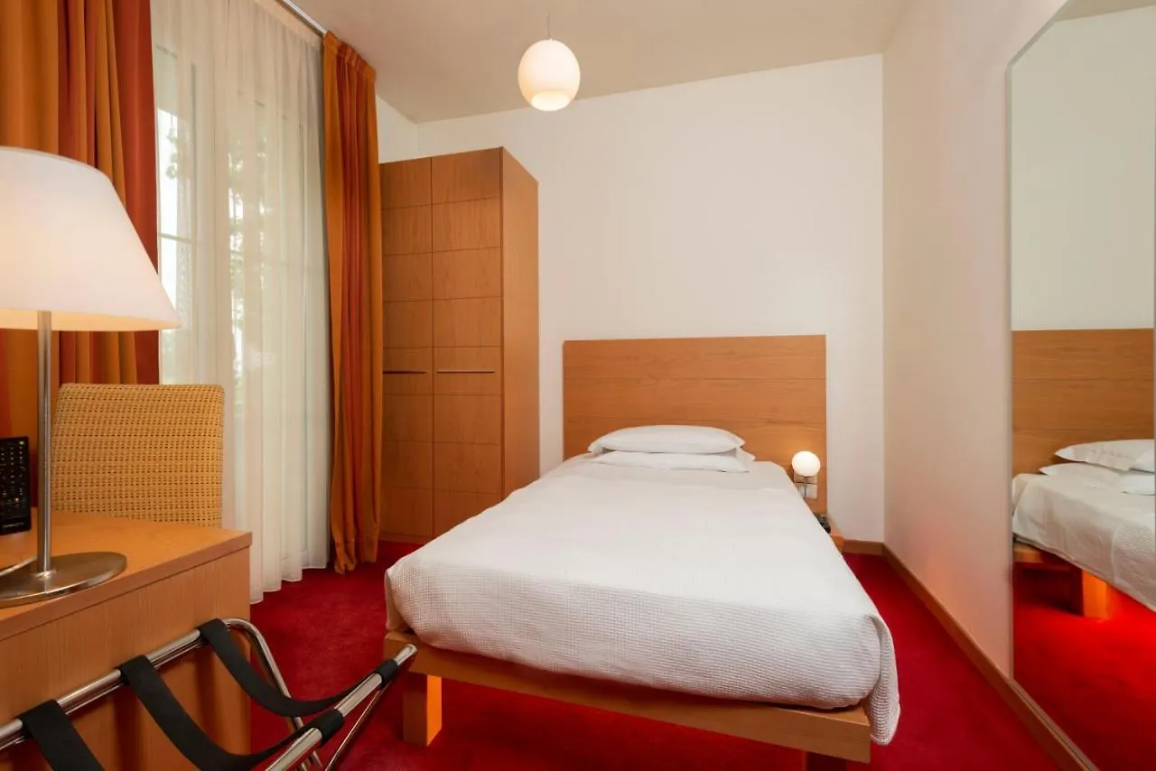 Accademia Hotel Rimini 3*,
